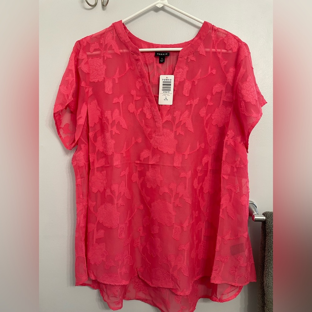 Torrid Pink Lace Top Size 1 NWT